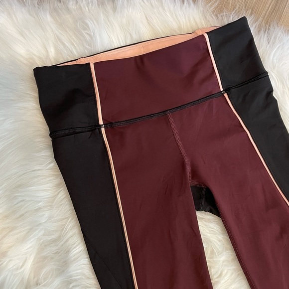 Athleta Velocity Stash Pocket Colourblock Capri - Picture 2 of 15